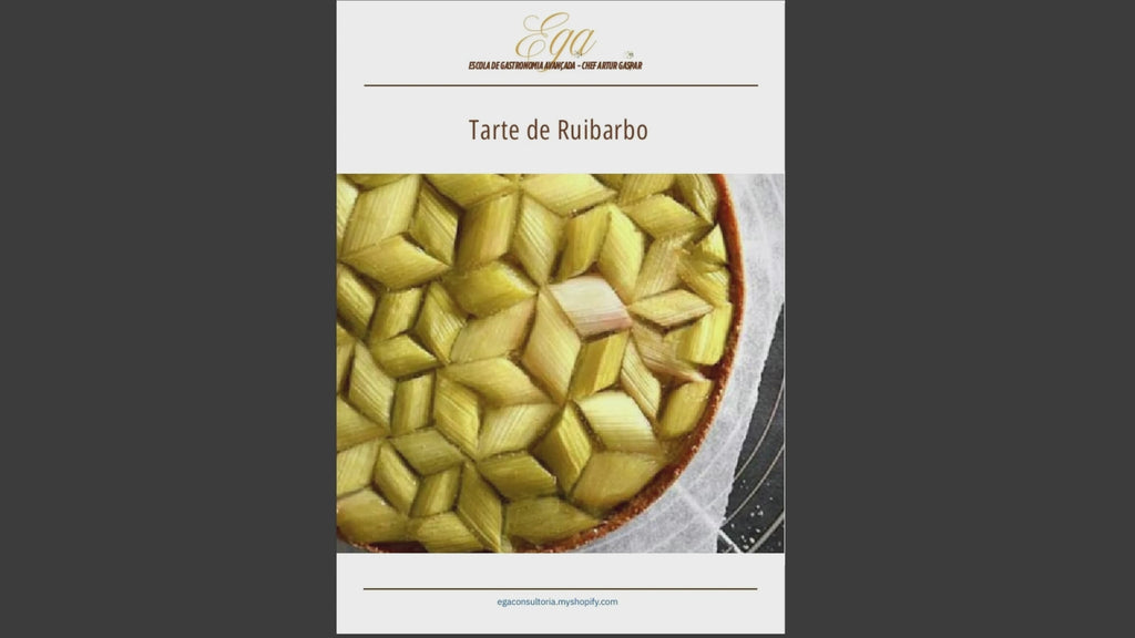Tarte de Ruibarbo - 30 reais (BRL R$) corresponde a mais ou menos 5 €