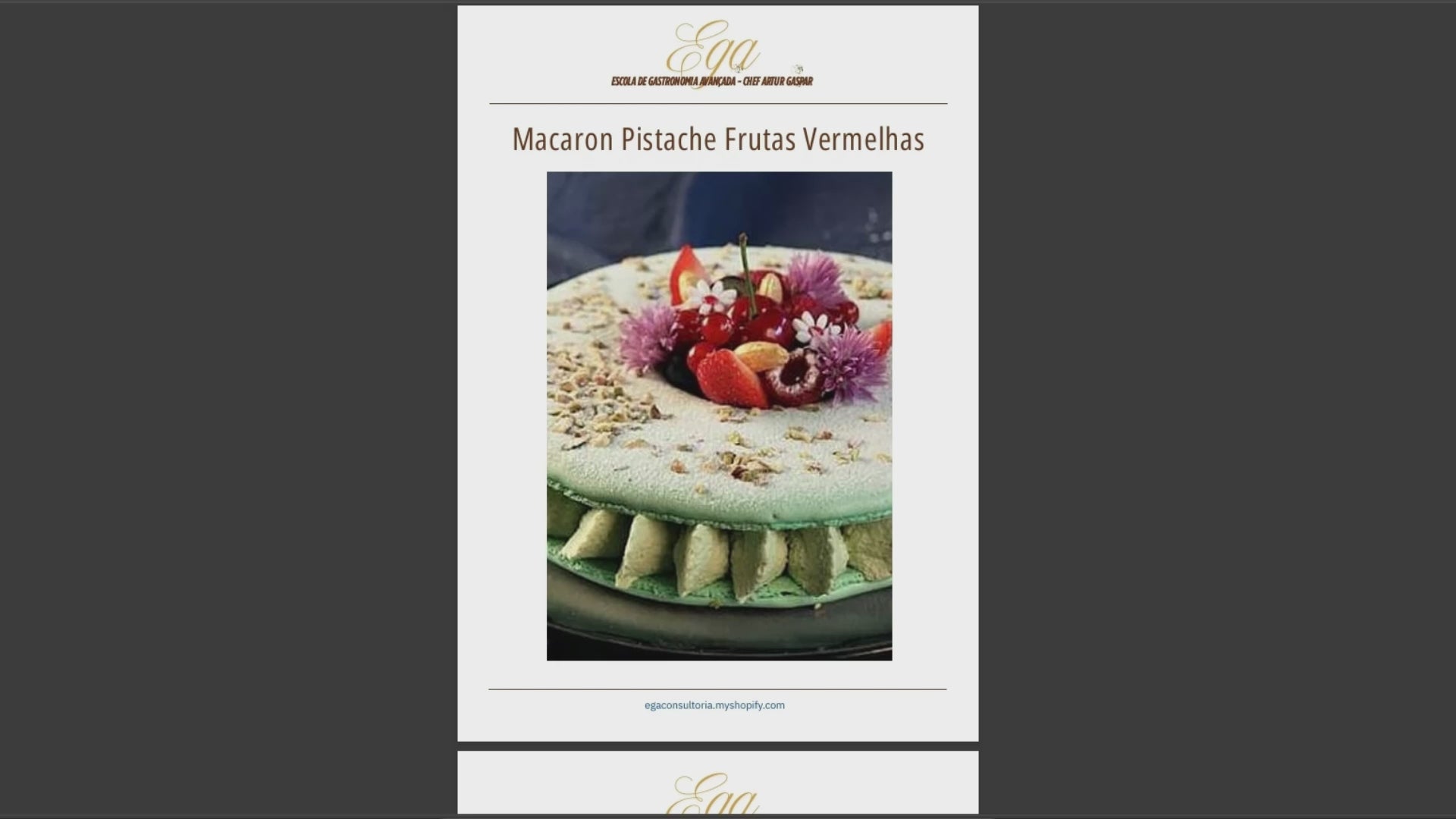 Macaron Pistache Frutas Vermelhas - 30 reais (BRL R$) corresponde a mais ou menos 5 €